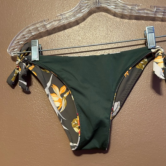RAE Floral side tie swim bottom - Picture 5 of 13